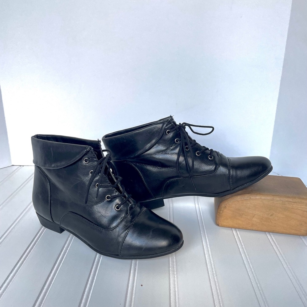 Vintage Y2K Black Lace Up Darcy Bootie Size 7.5 Victorian Goth Witchy Halloween